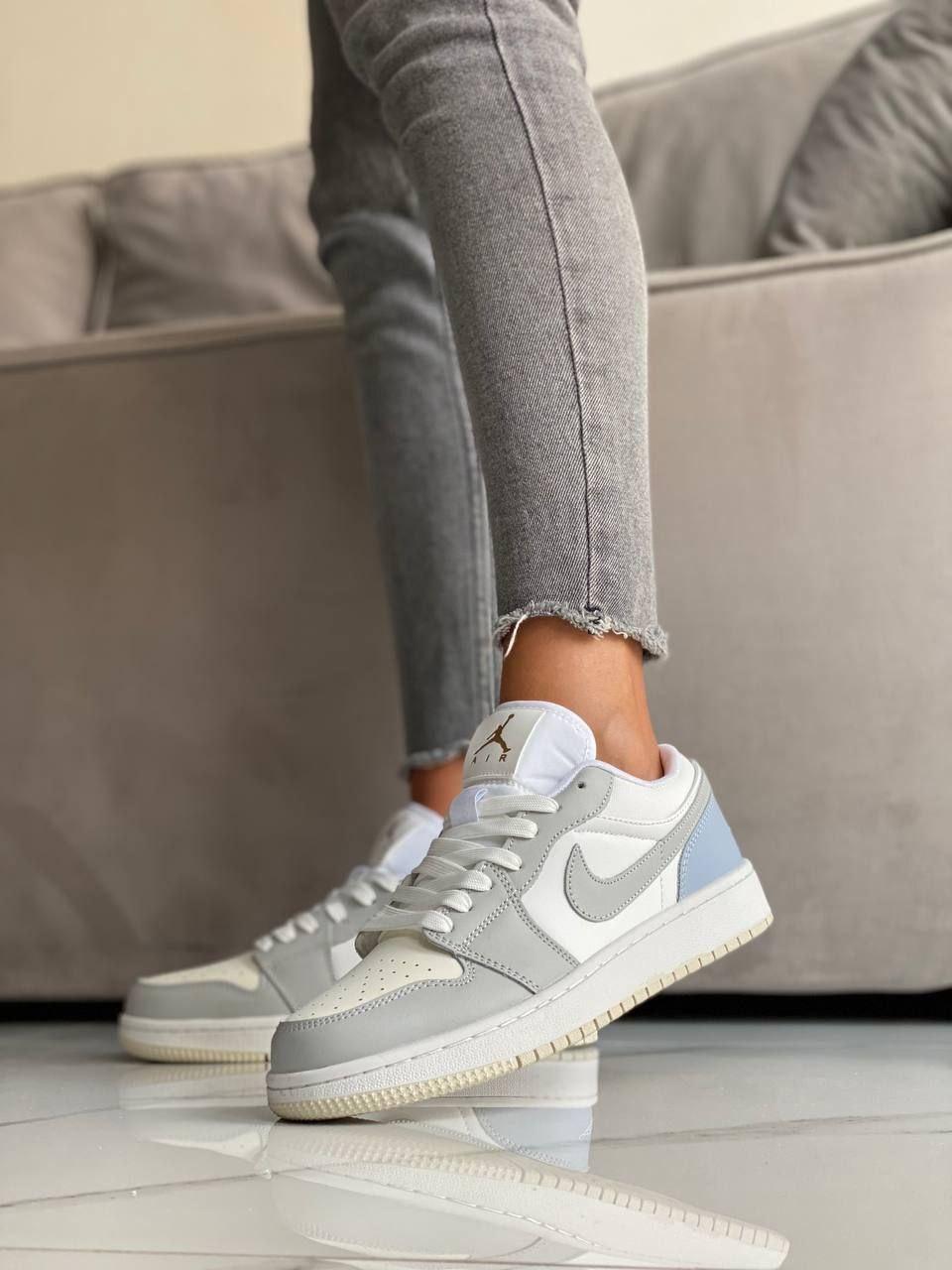 Nike Air Jordan Retro 1 Low White Grey Blue