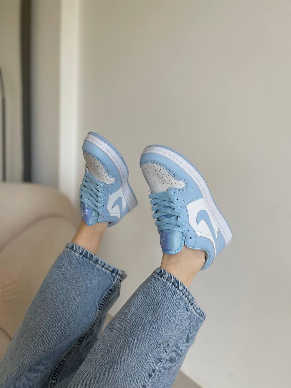 Nike Air Jordan Retro 1 Blue White