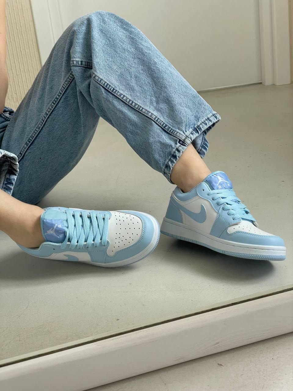Nike Air Jordan Retro 1 Blue White