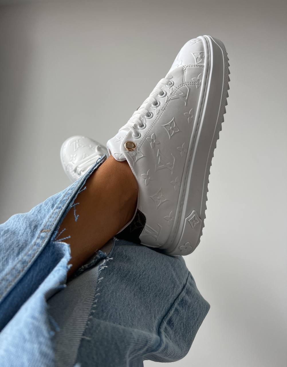 Louis Vuitton Escale White
