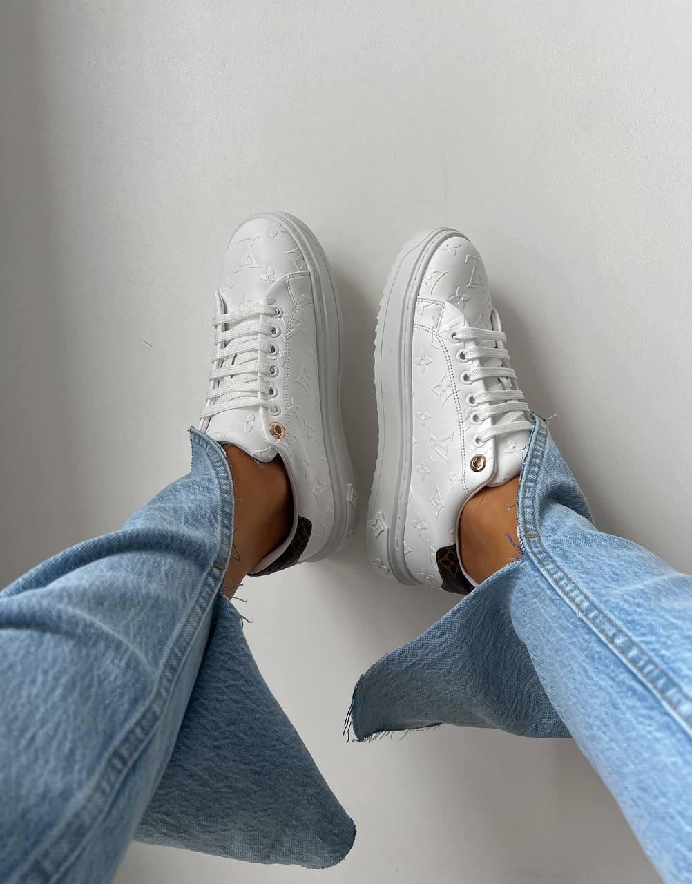 Louis Vuitton Escale White