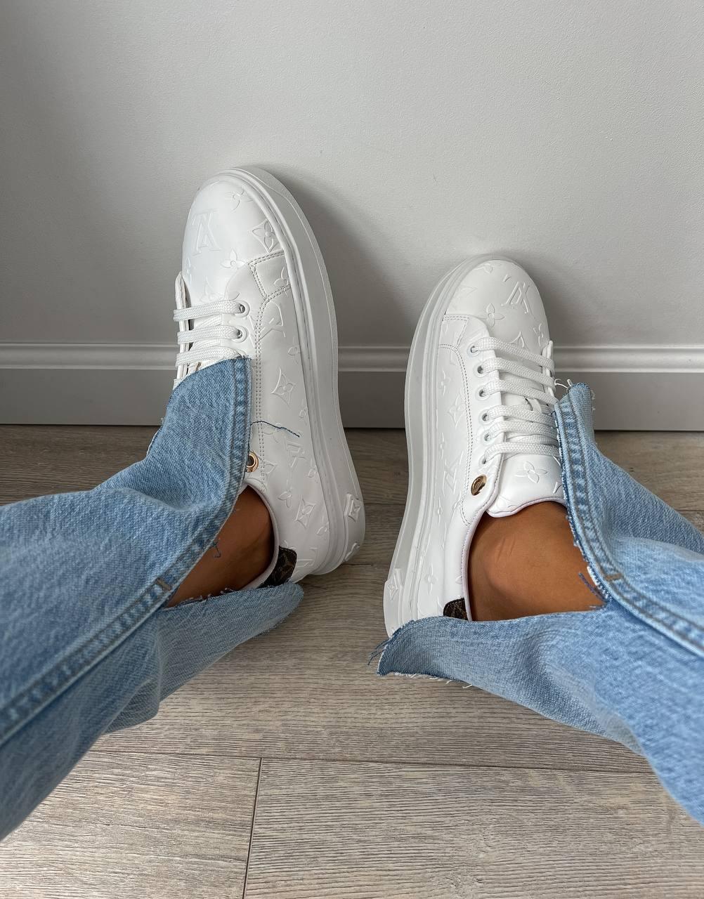 Louis Vuitton Escale White