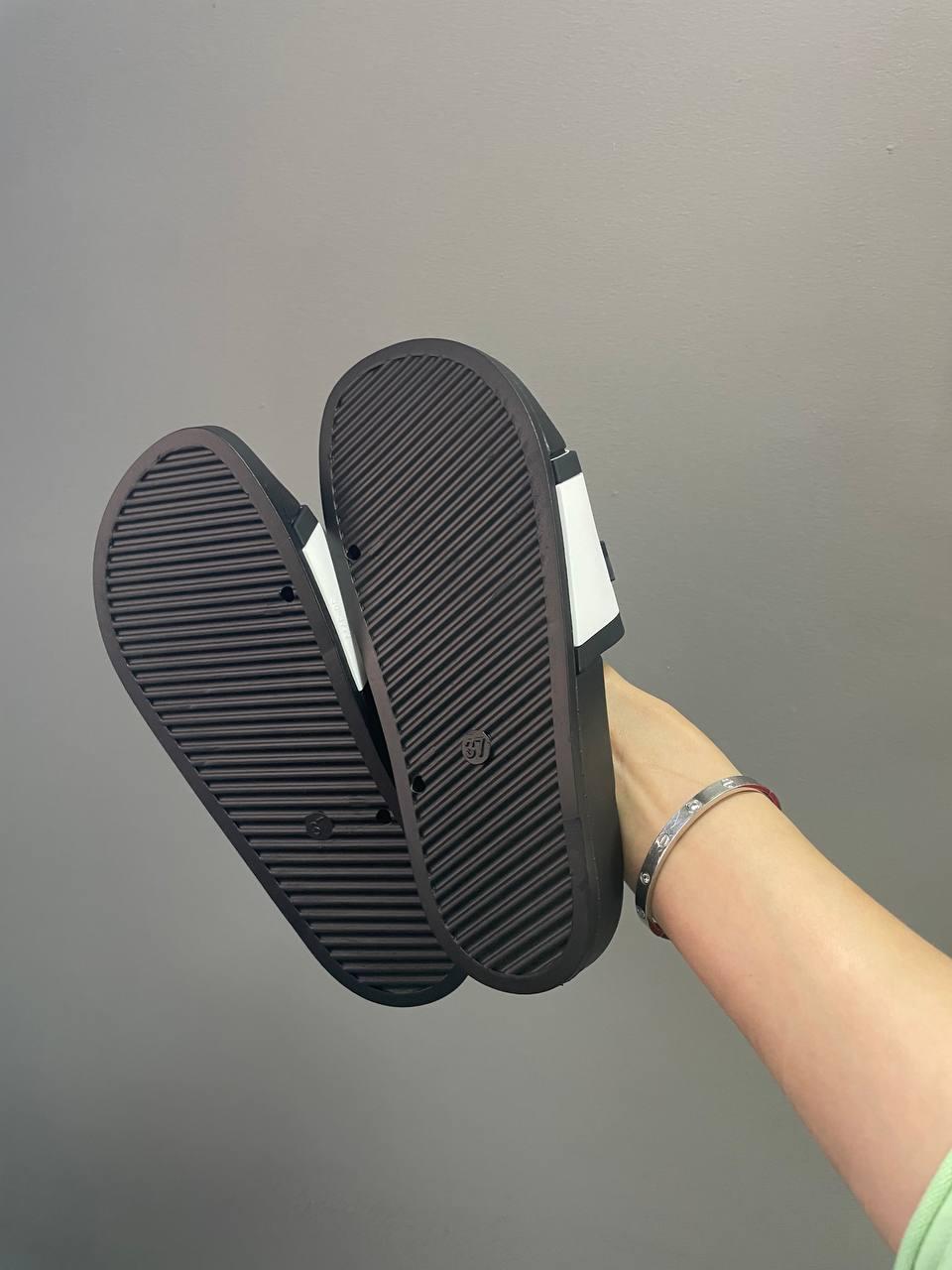 Givenchy Black White 1