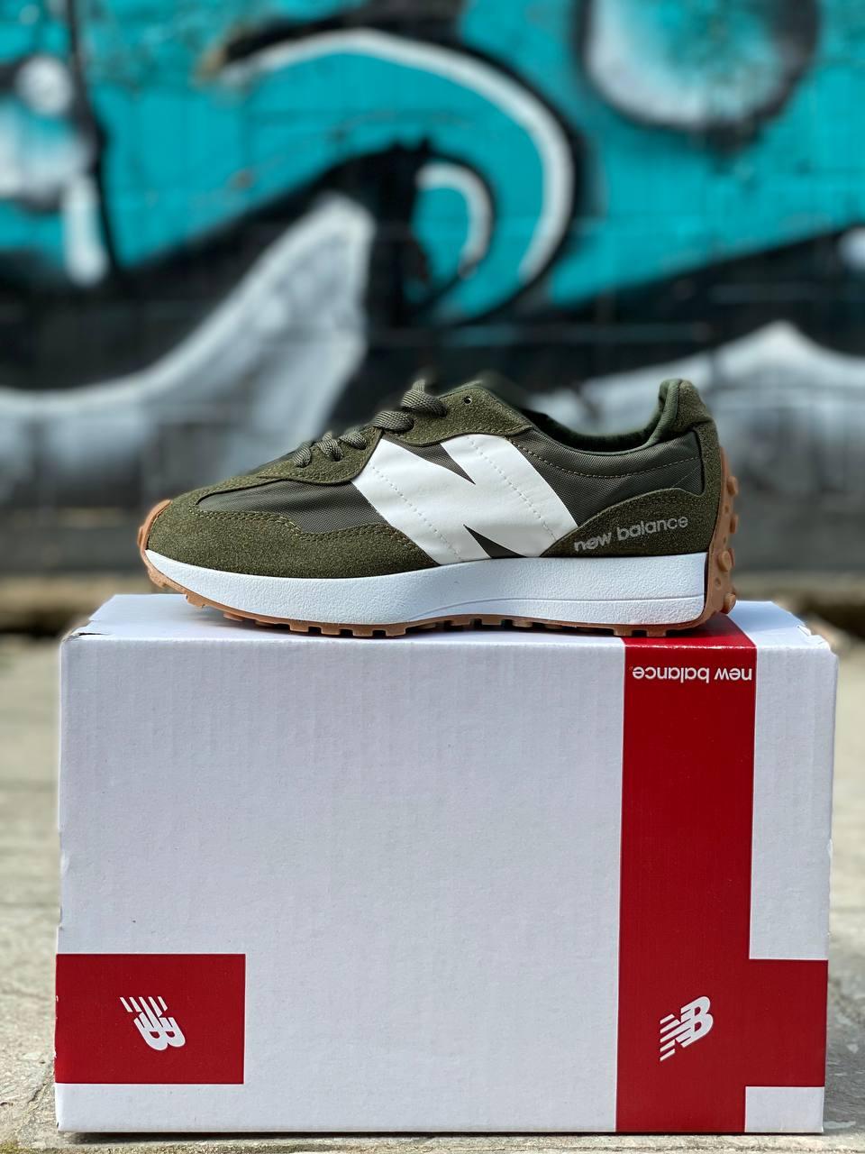New Balance 327 Khaki