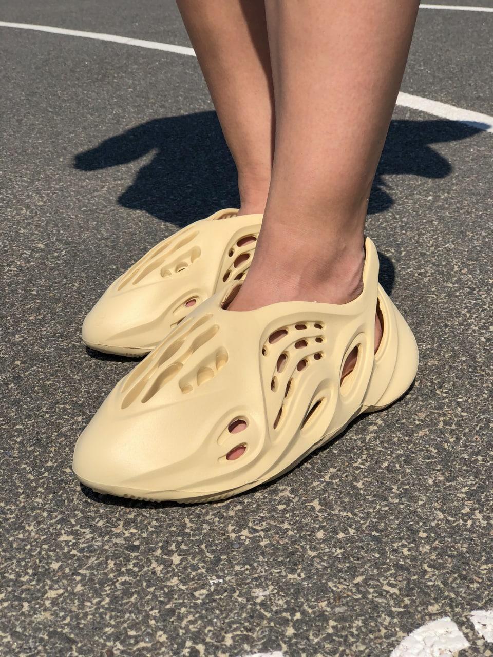 Adidas YEEZY Foam Runner Beige (No Logo)