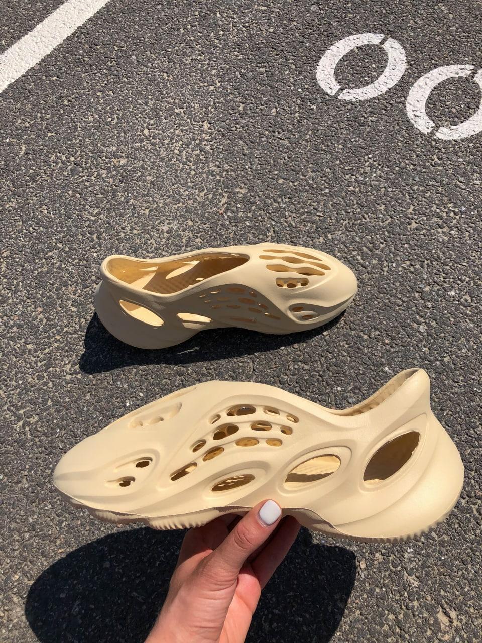 Adidas YEEZY Foam Runner Beige (No Logo)