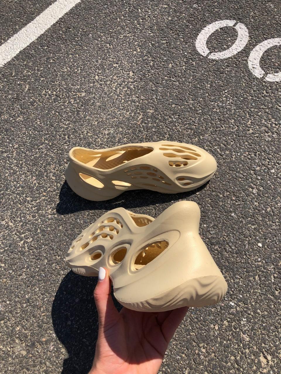 Adidas YEEZY Foam Runner Beige (No Logo)