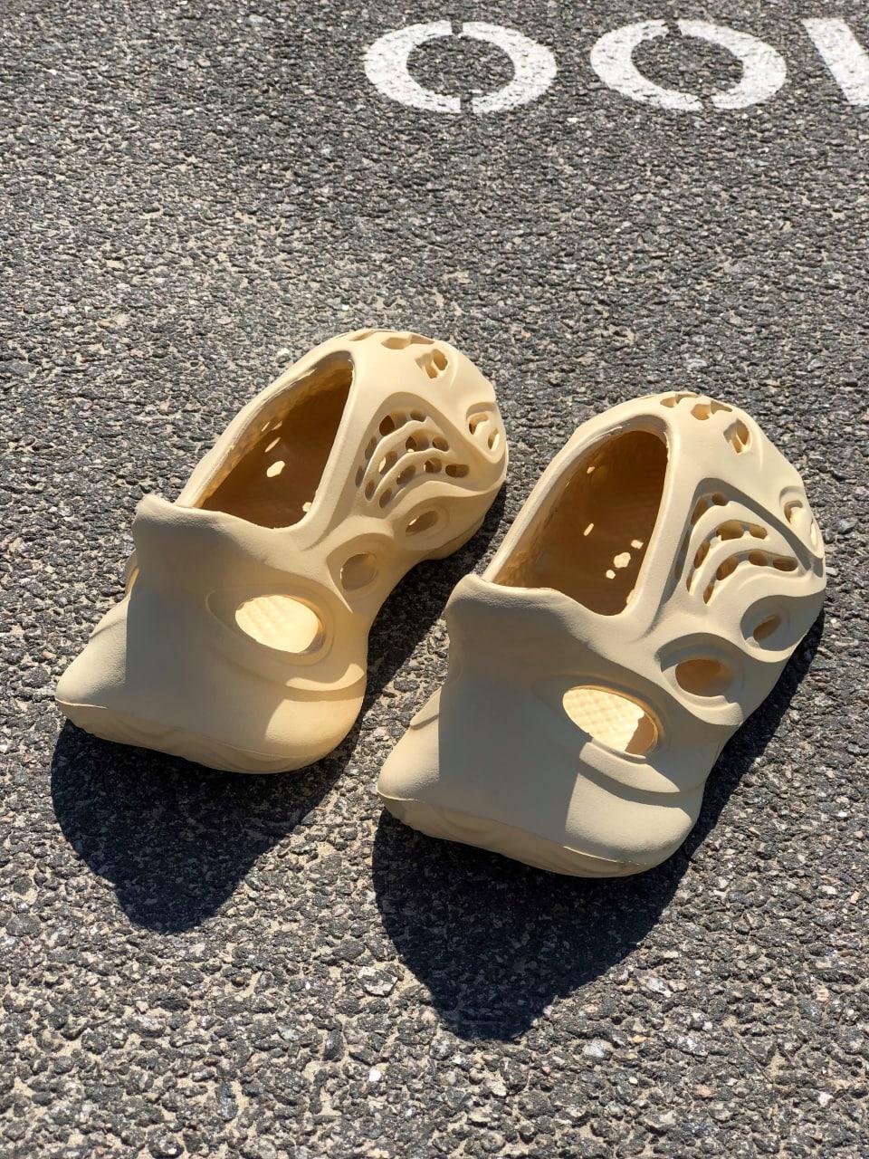 Adidas YEEZY Foam Runner Beige (No Logo)