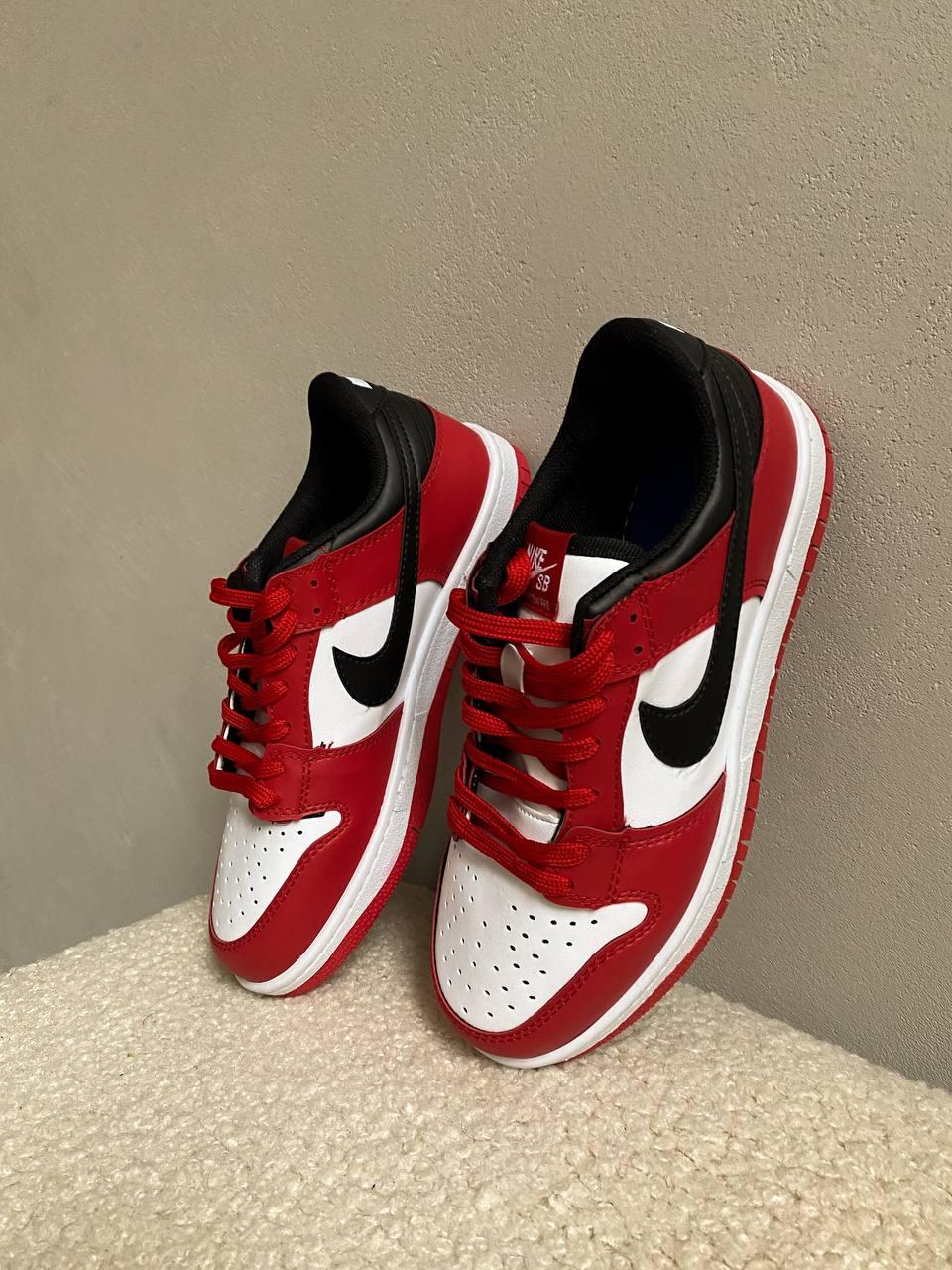 Nike Dunk Low Red Black