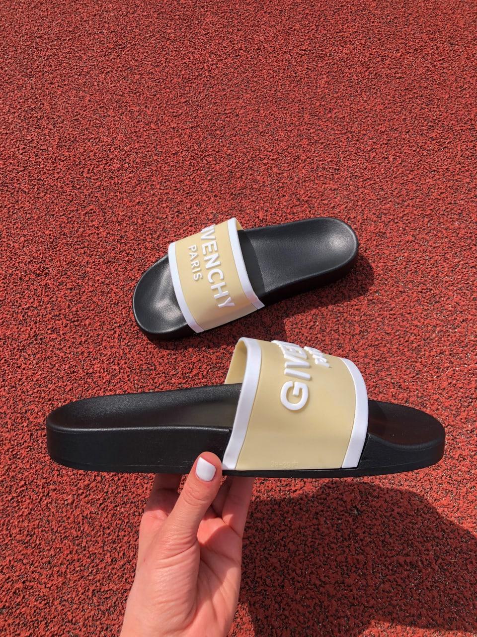 Givenchy Slides Black Beige