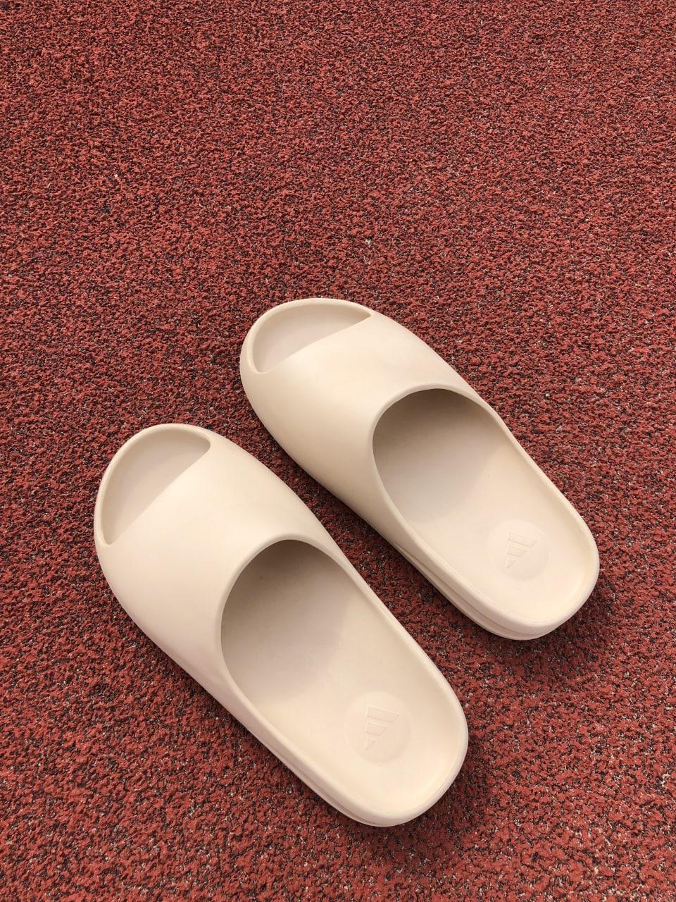 Adidas Yeezy Slide Pure 2022