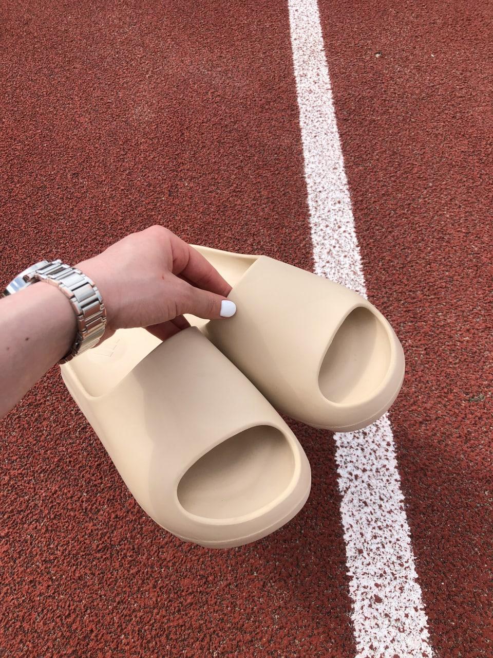 Adidas Yeezy Slide Pure 2022