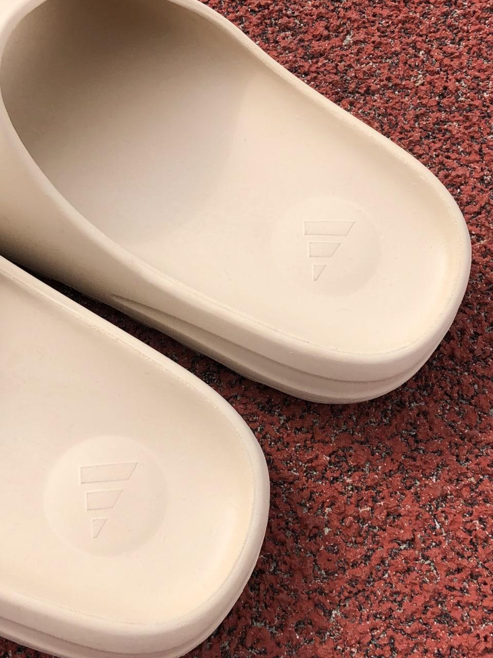 Adidas Yeezy Slide Pure 2022