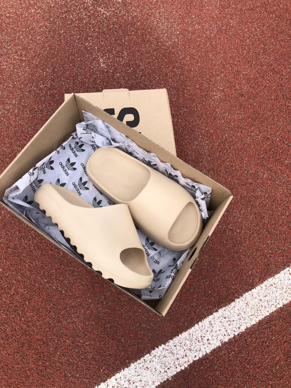 Adidas Yeezy Slide Pure 2022