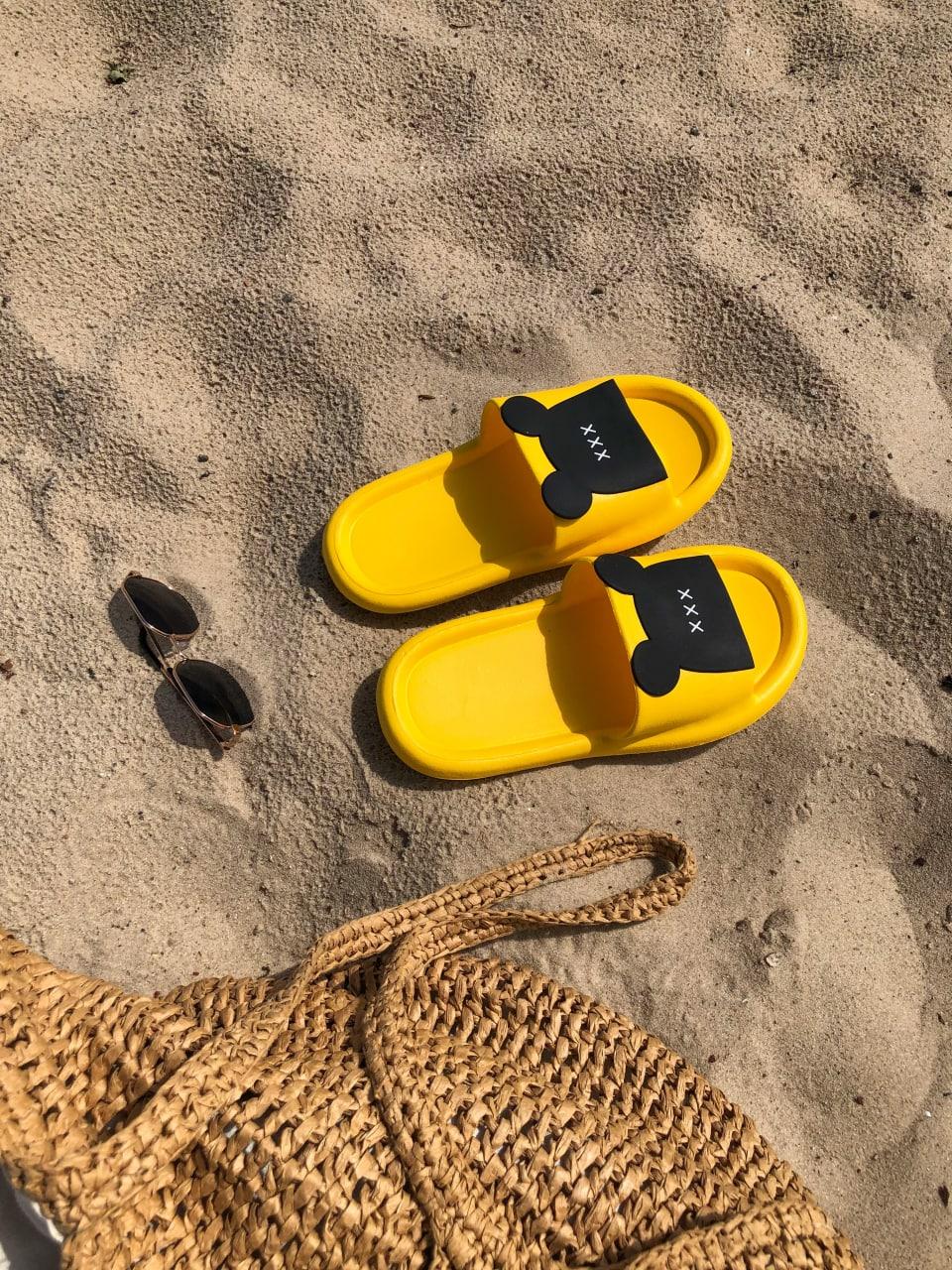 Slide Yellow