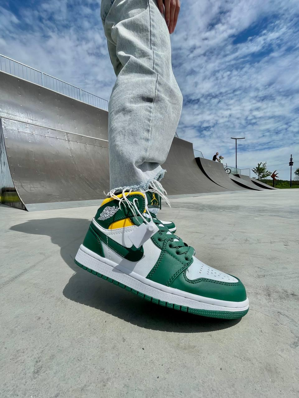 Nike Air Jordan 1 Mid GS Sonics