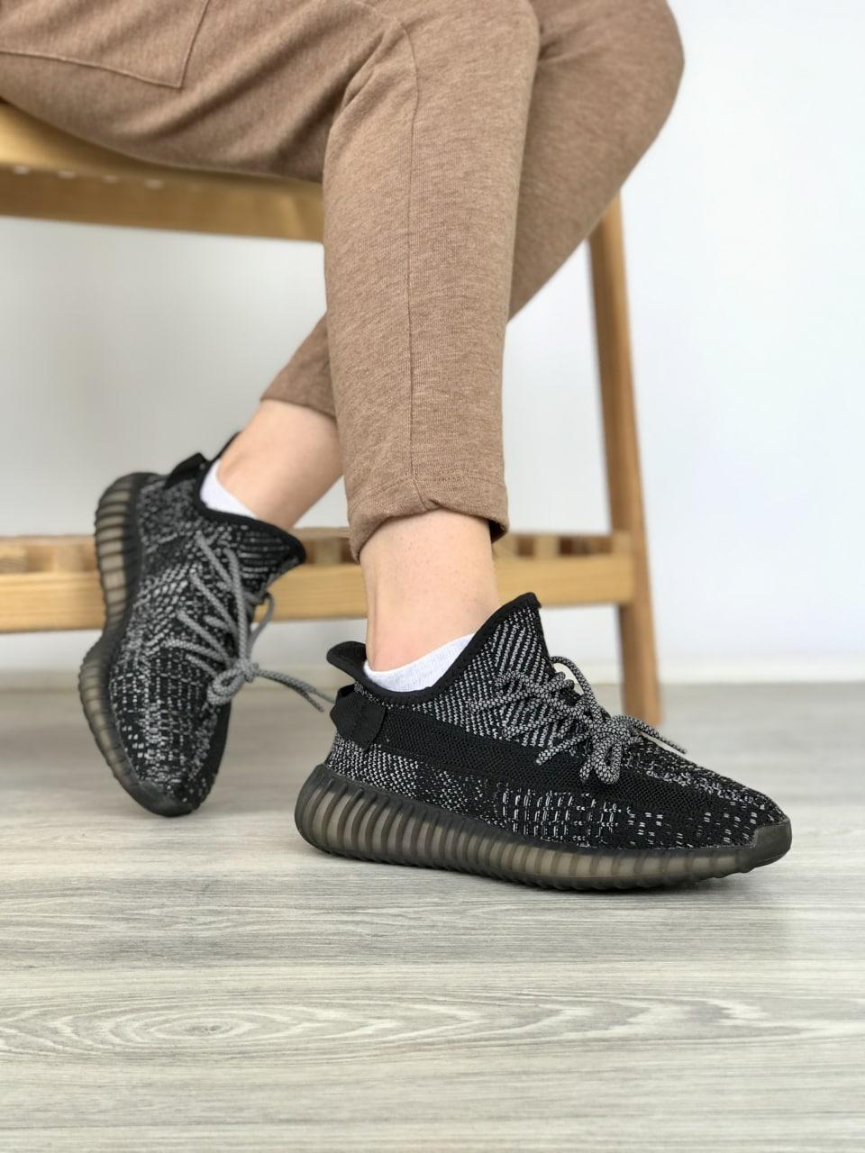 Sneakers Yeezy 350 Black (Рефлективні Шнурки)