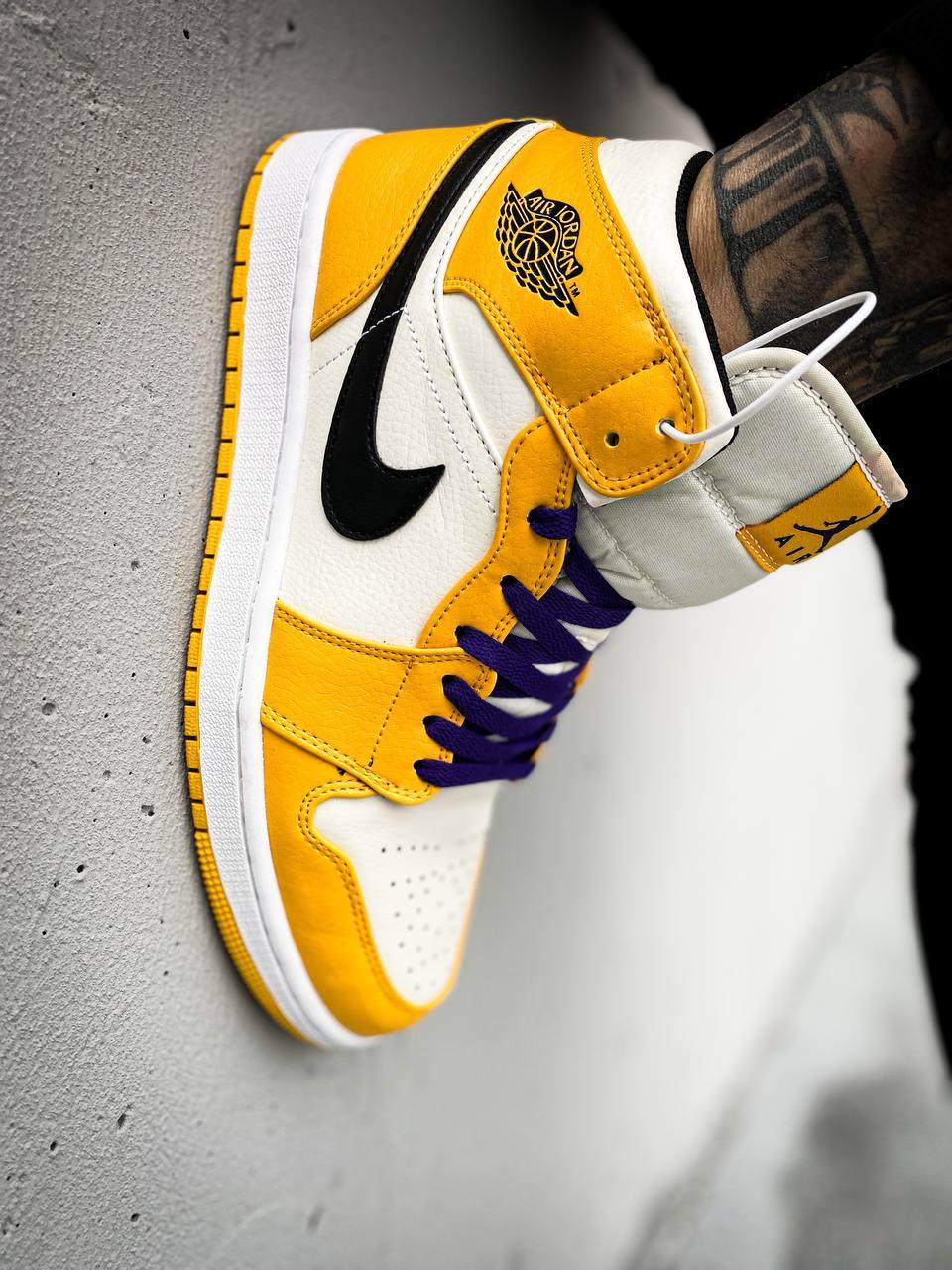 Nike Air Jordan 1 Retro Mid SE Lakers