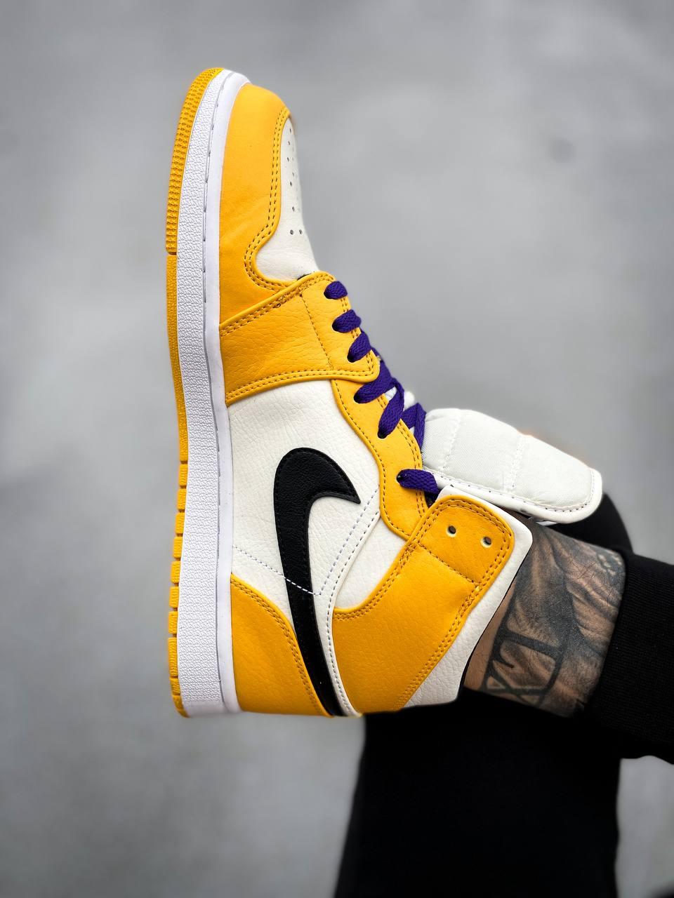 Nike Air Jordan 1 Retro Mid SE Lakers