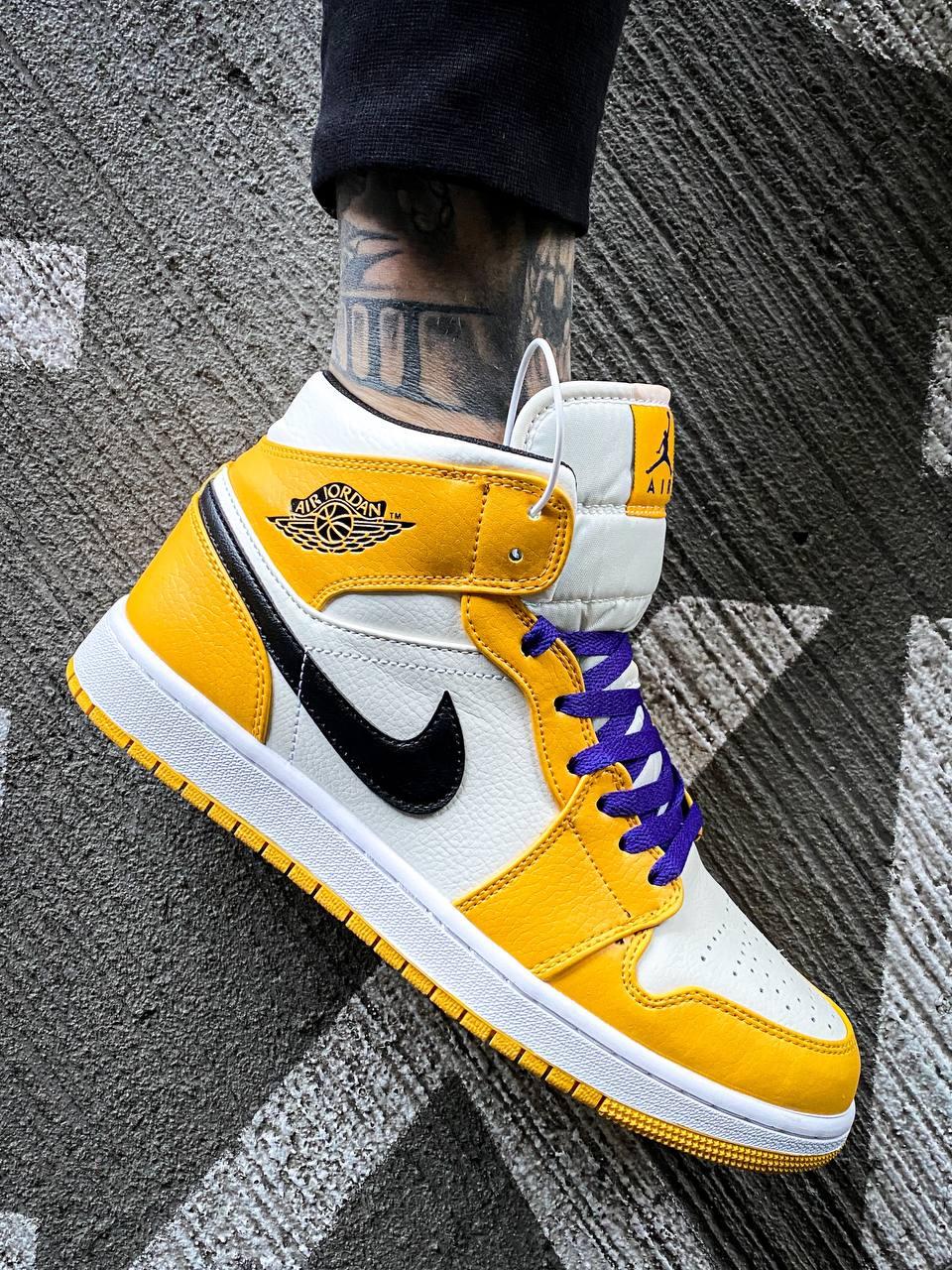 Nike Air Jordan 1 Retro Mid SE Lakers