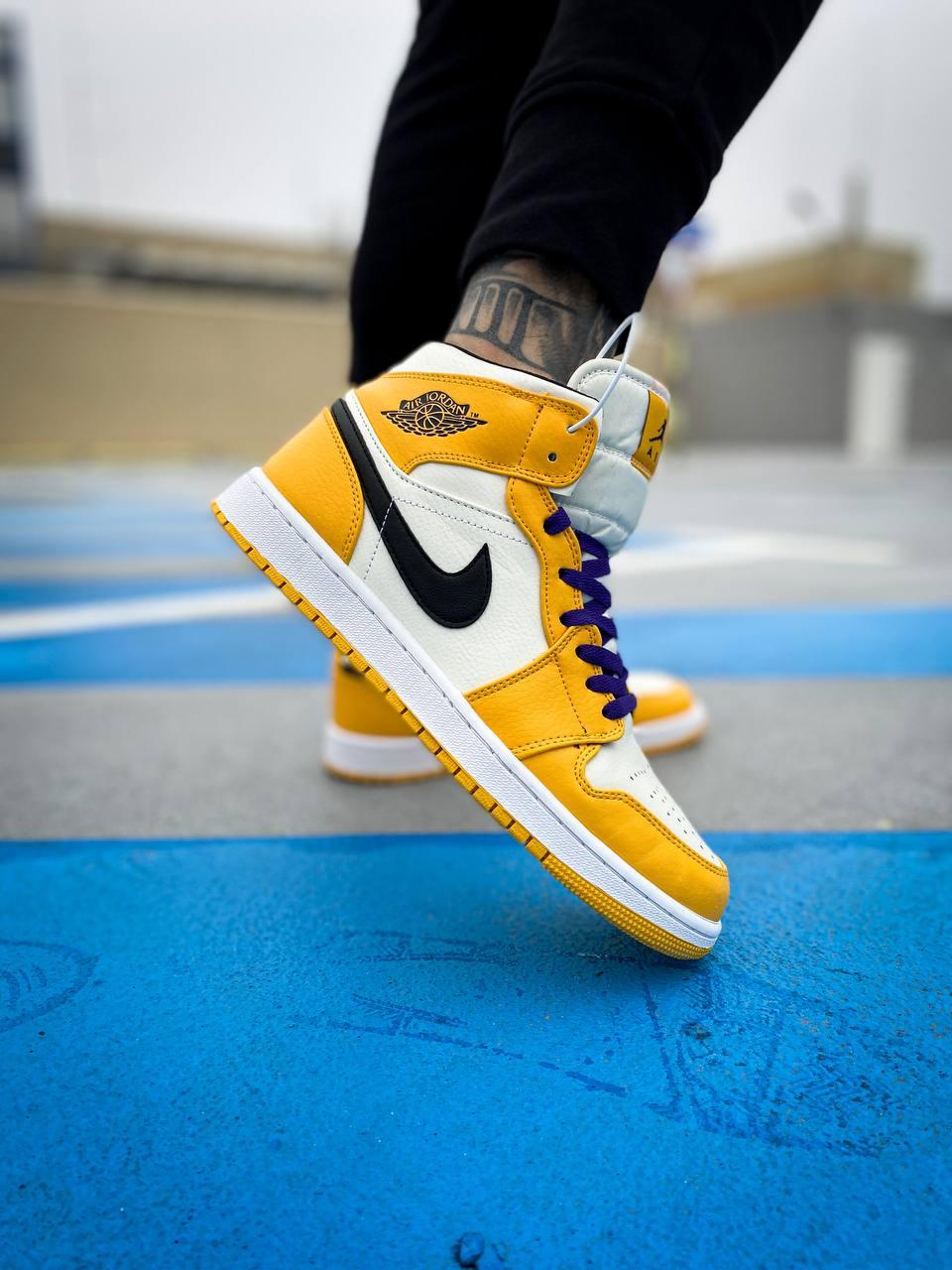 Nike Air Jordan 1 Retro Mid SE Lakers