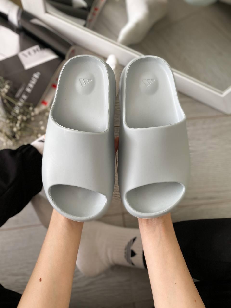 Adidas Yeezy Slide Grey