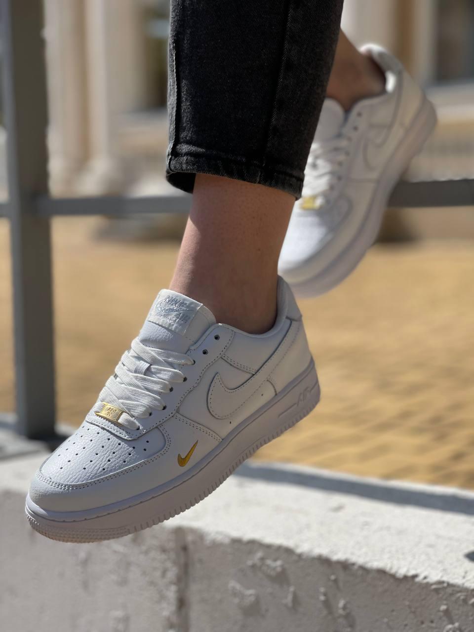 Nike Air Force White