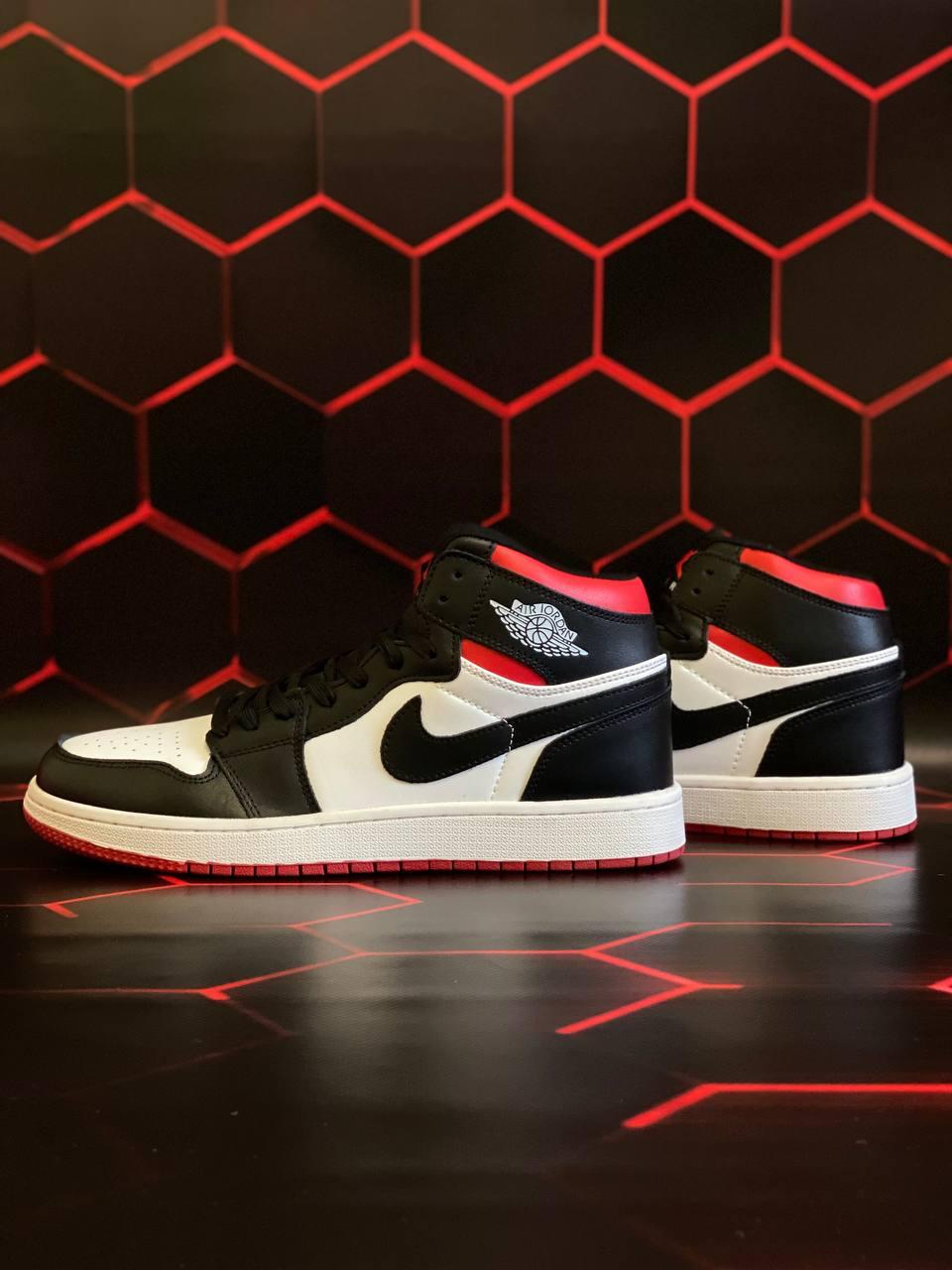 Nike Air Jordan 1 Retro High Black White Red 2
