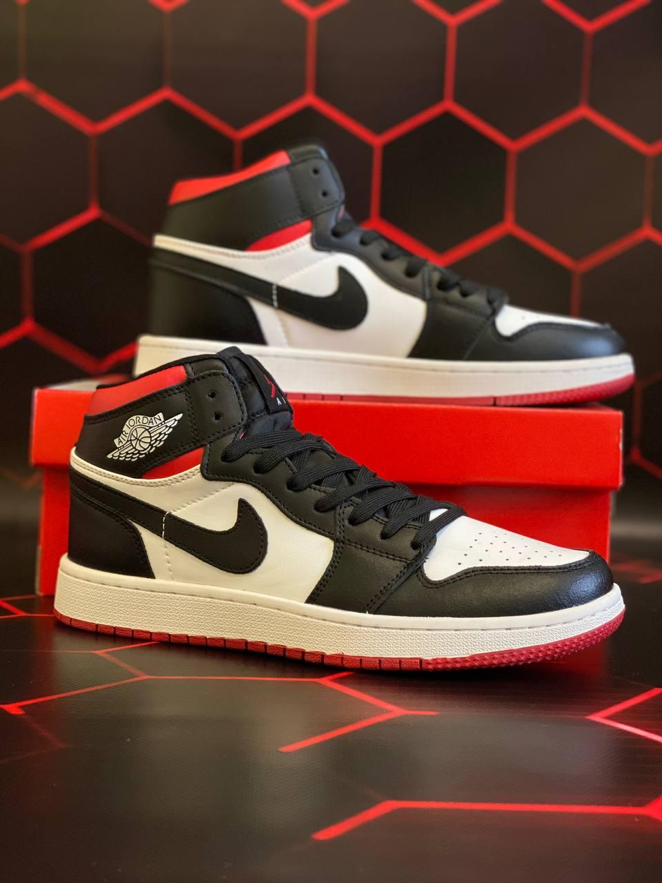 Nike Air Jordan 1 Retro High Black White Red 2