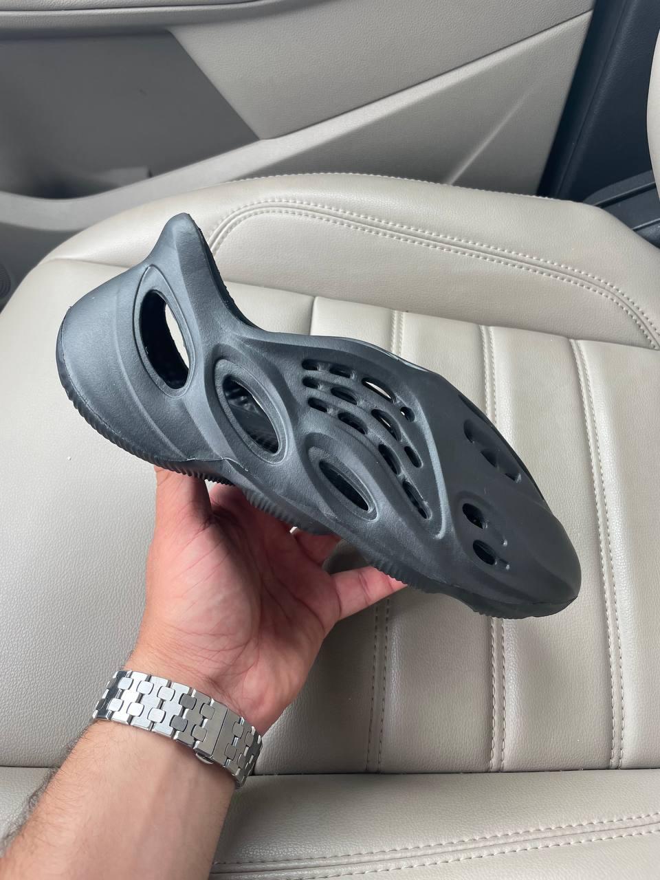 Adidas Yeezy Foam Runner Black (No Logo)