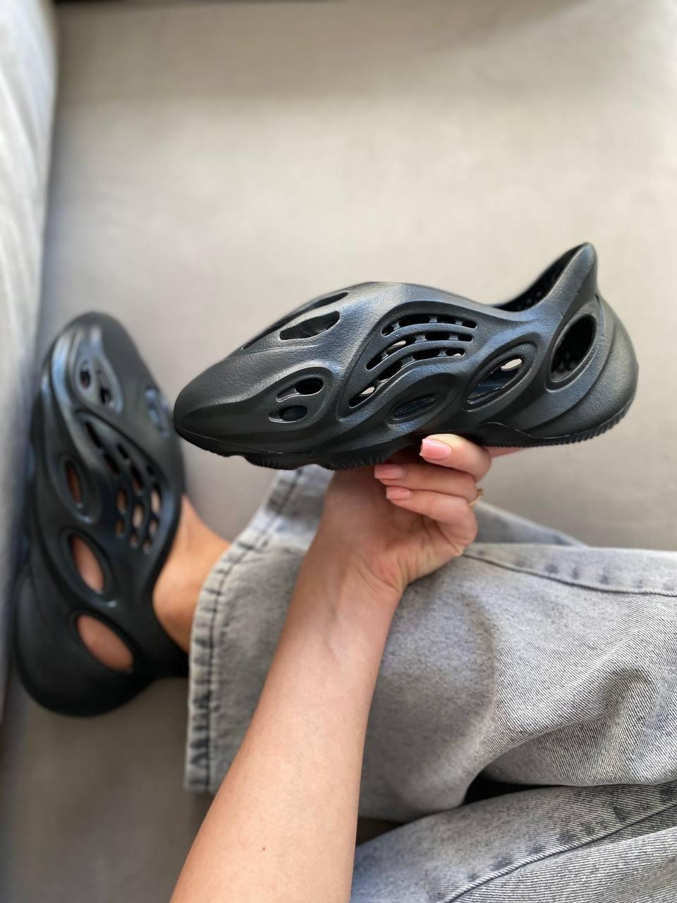 Adidas Yeezy Foam Runner Black (No Logo)