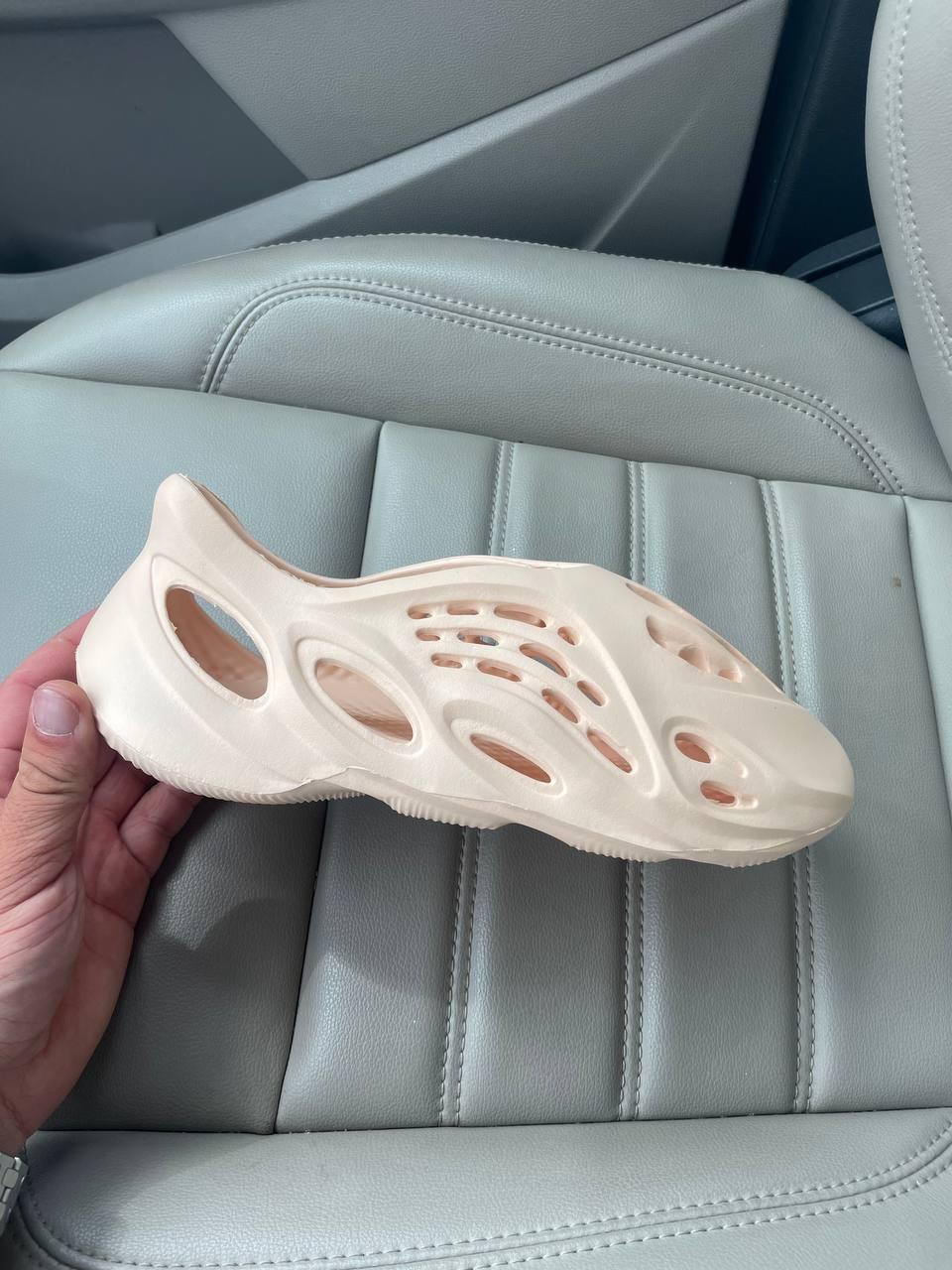 Adidas Yeezy Foam Runner Sand Beige (No Logo)
