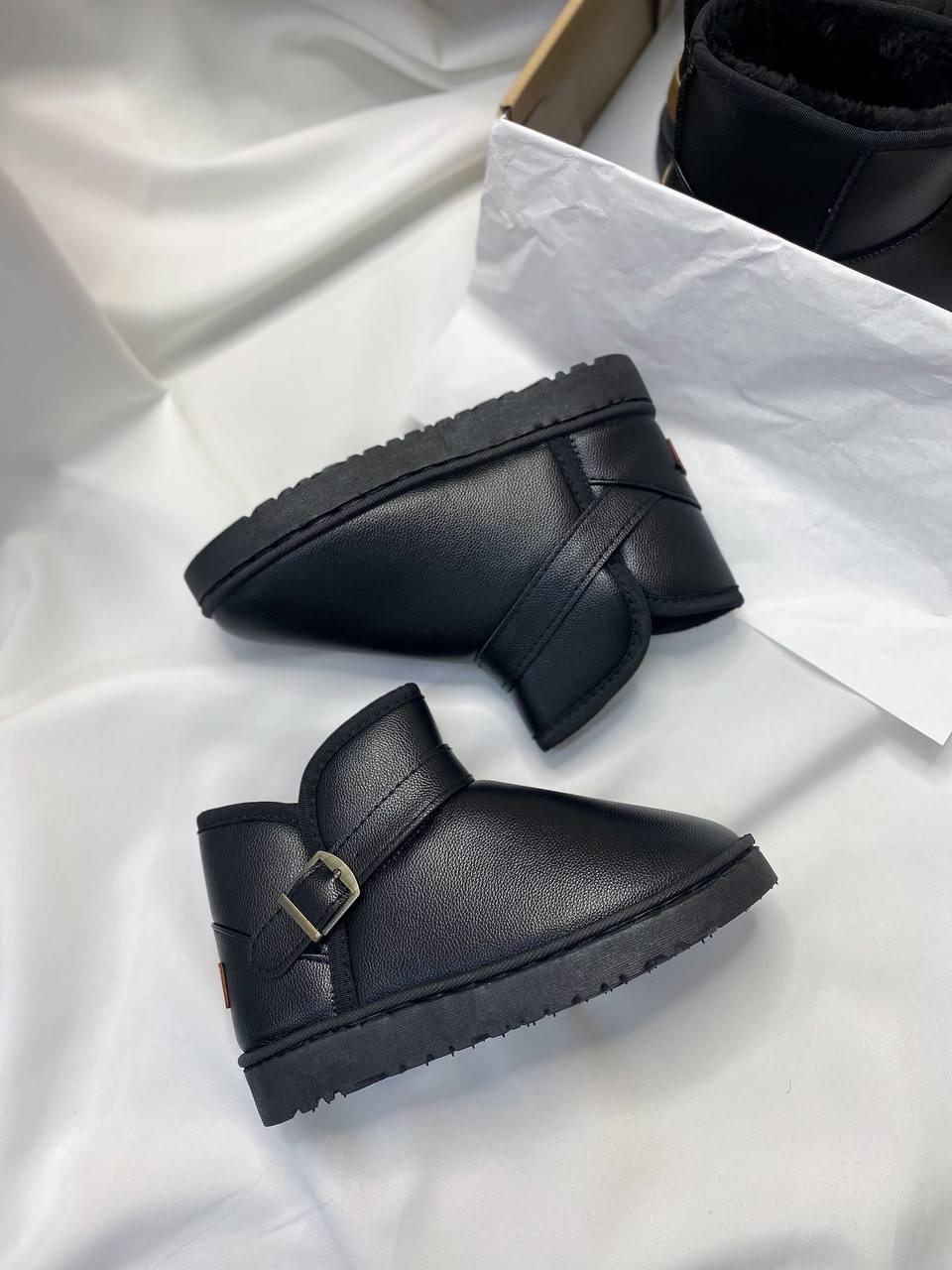 Ugg Mini Black No logo
