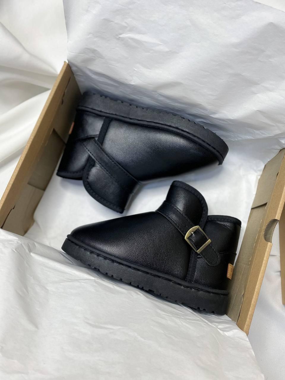 Ugg Mini Black No logo