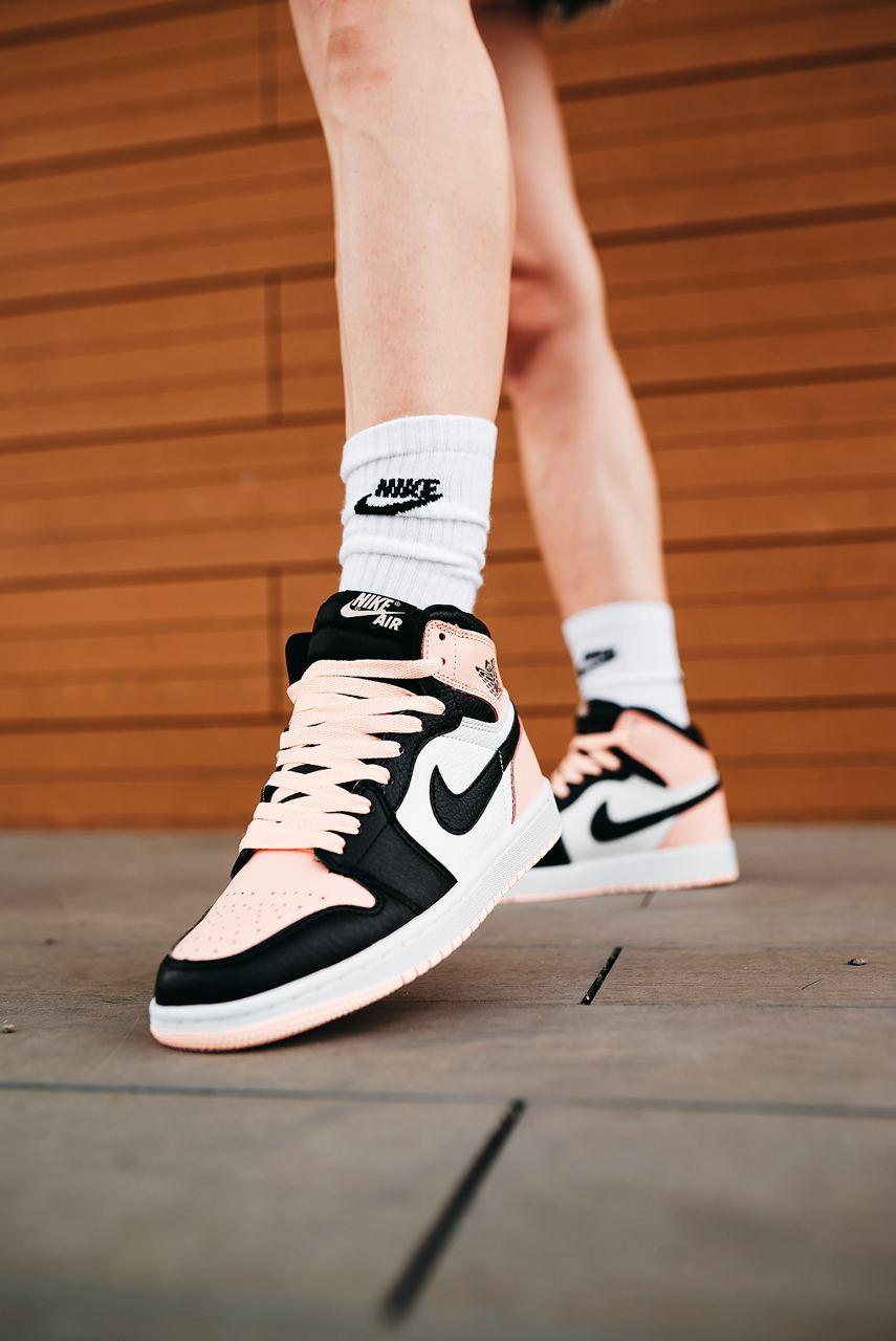 Nike Air Jordan 1 Retro High Patent Pink