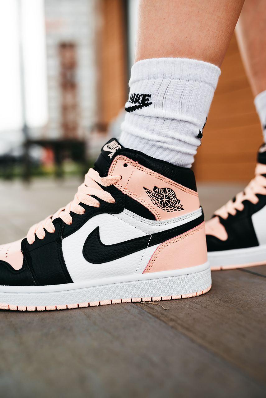 Nike Air Jordan 1 Retro High Patent Pink