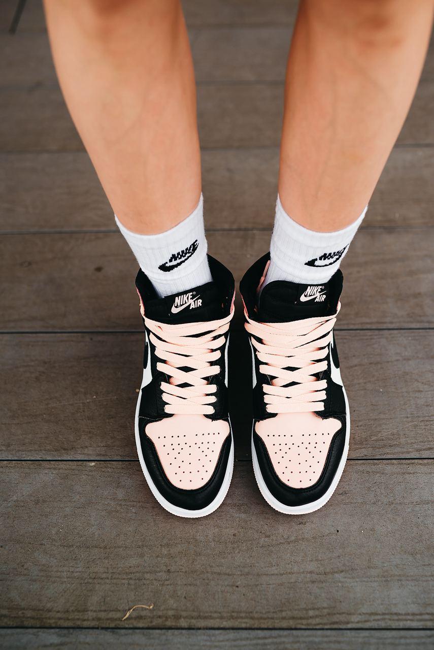 Nike Air Jordan 1 Retro High Patent Pink