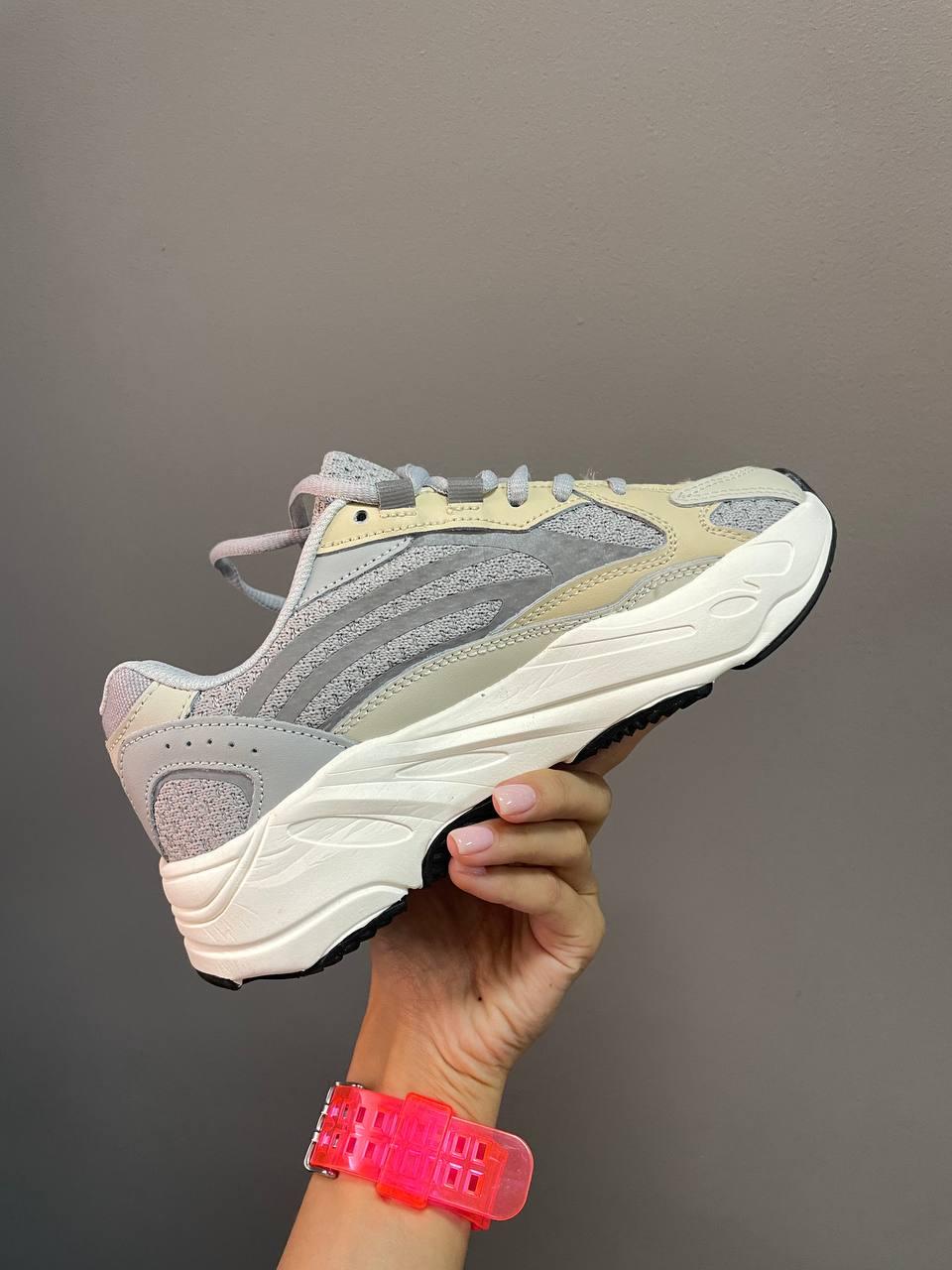Adidas Yeezy Boost 700 V2 Cream 2
