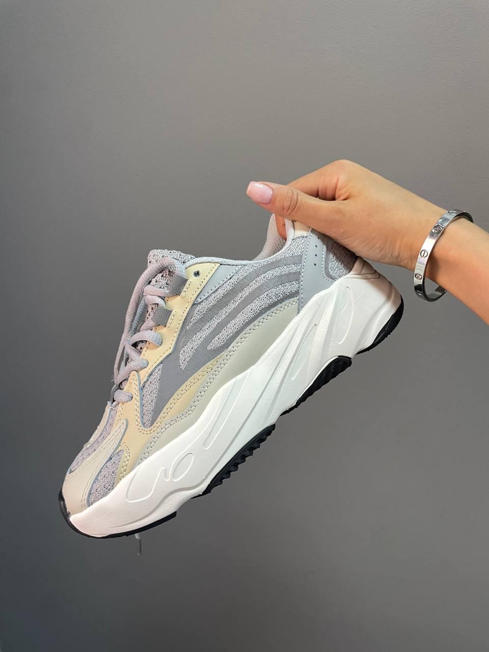 Adidas Yeezy Boost 700 V2 Cream 2