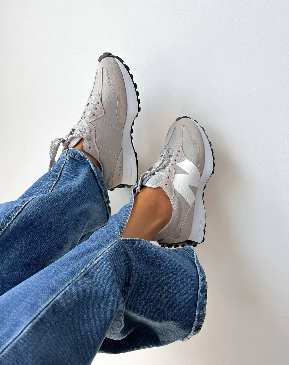 New Balance 327 Ivory