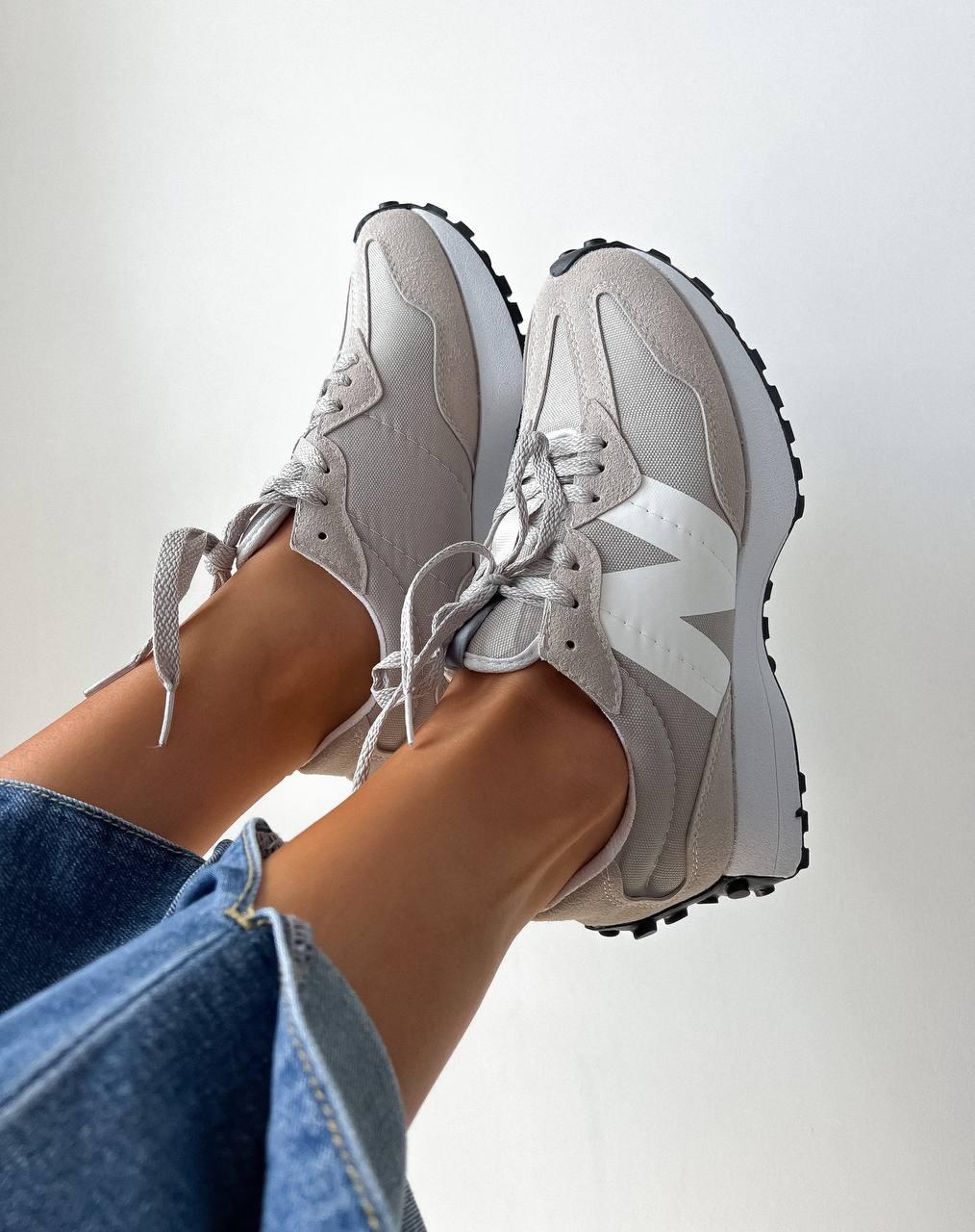 New Balance 327 Ivory