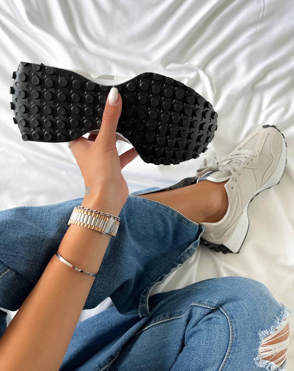 New Balance 327 Ivory