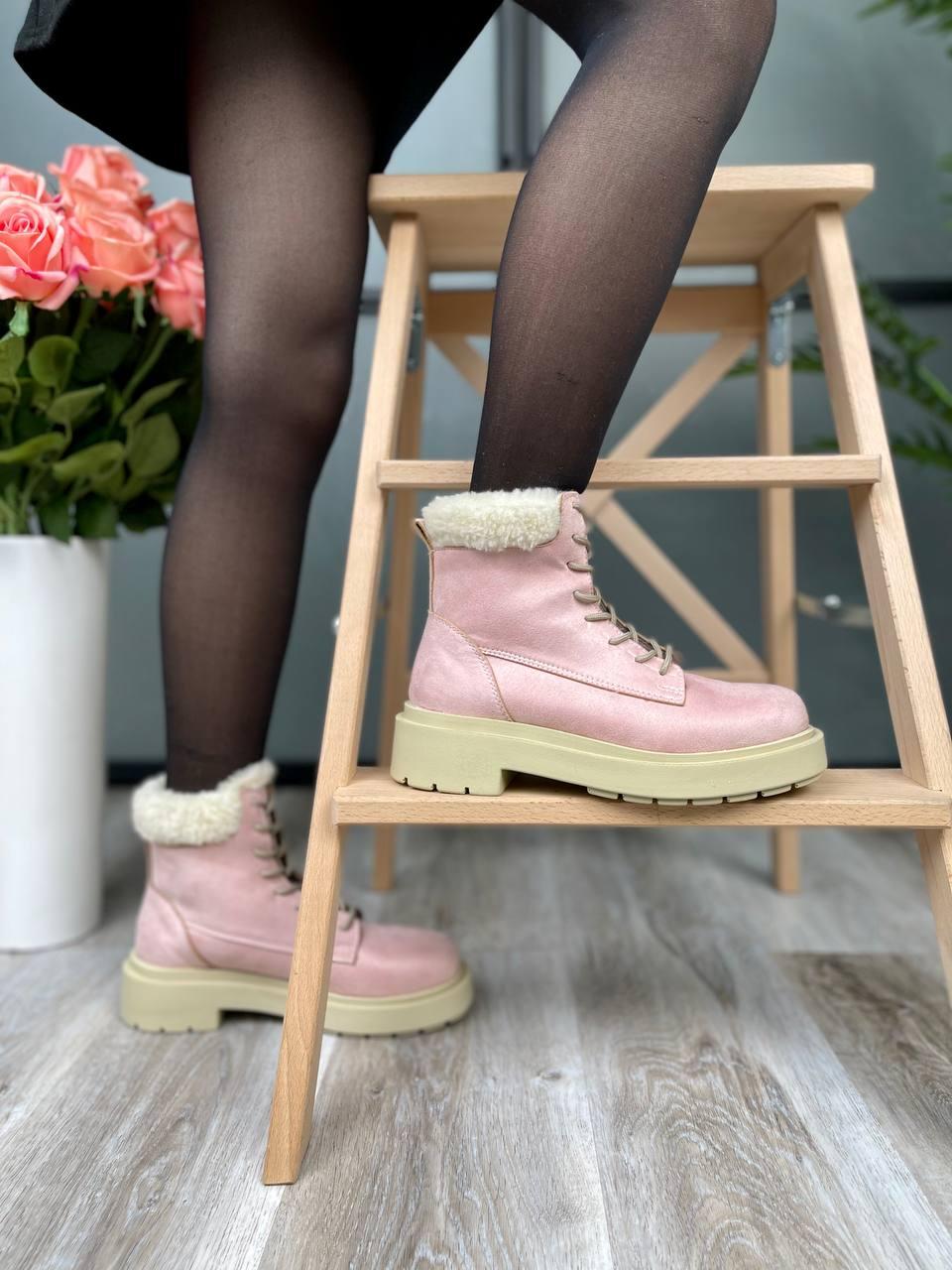 Suede Boots Low Pink Collar