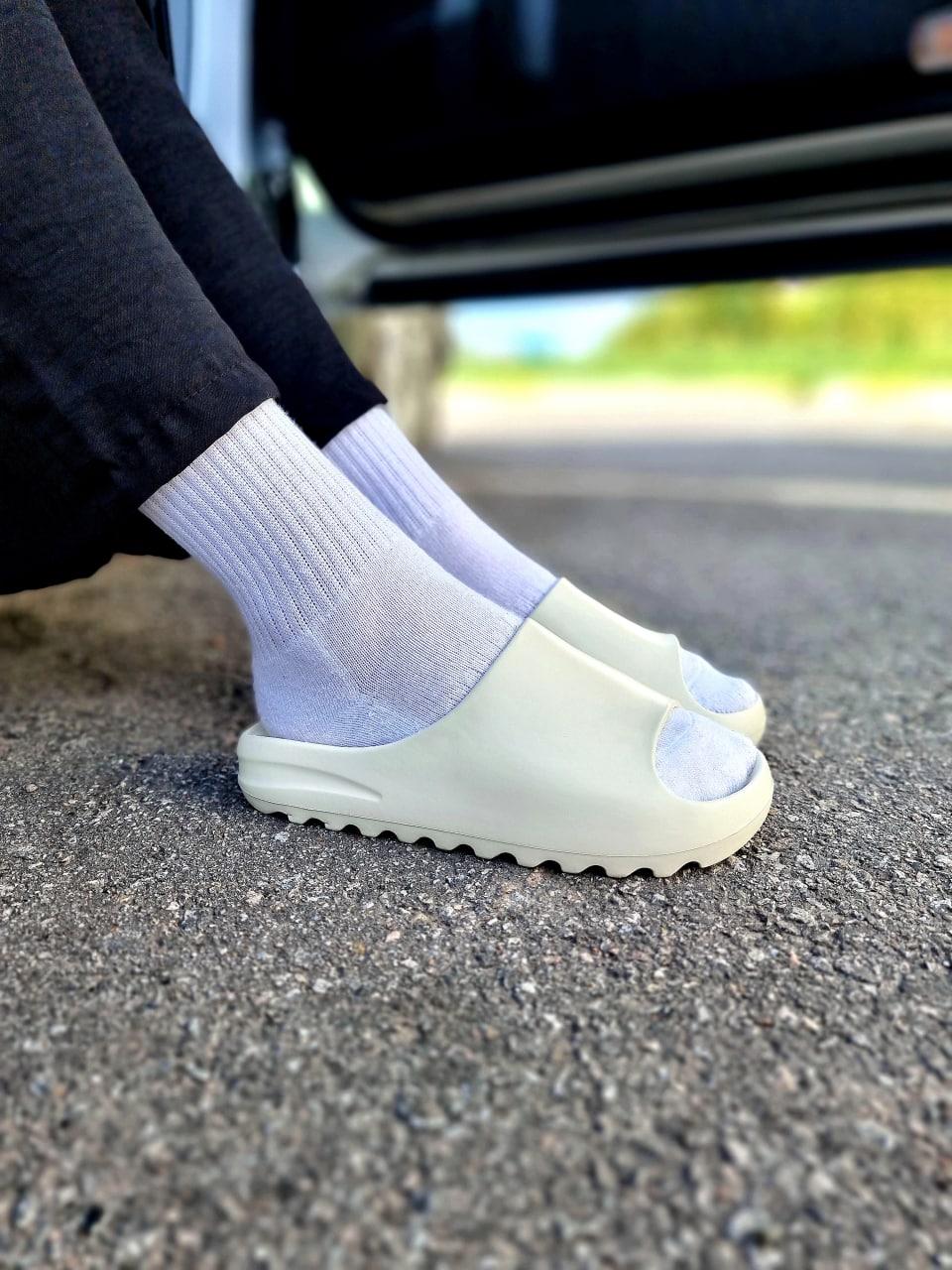Adidas Yeezy Slide Light Beige