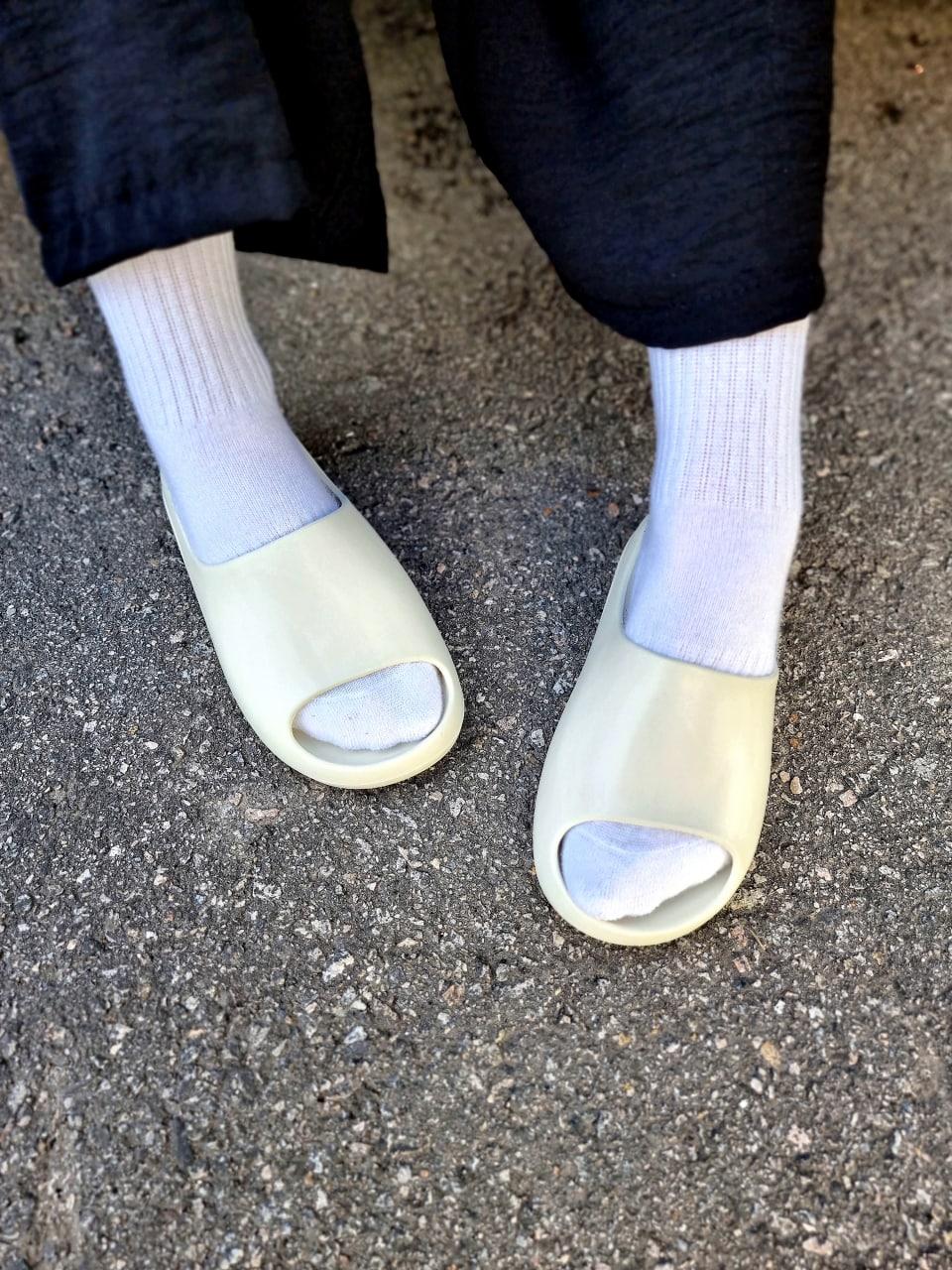 Adidas Yeezy Slide Light Beige