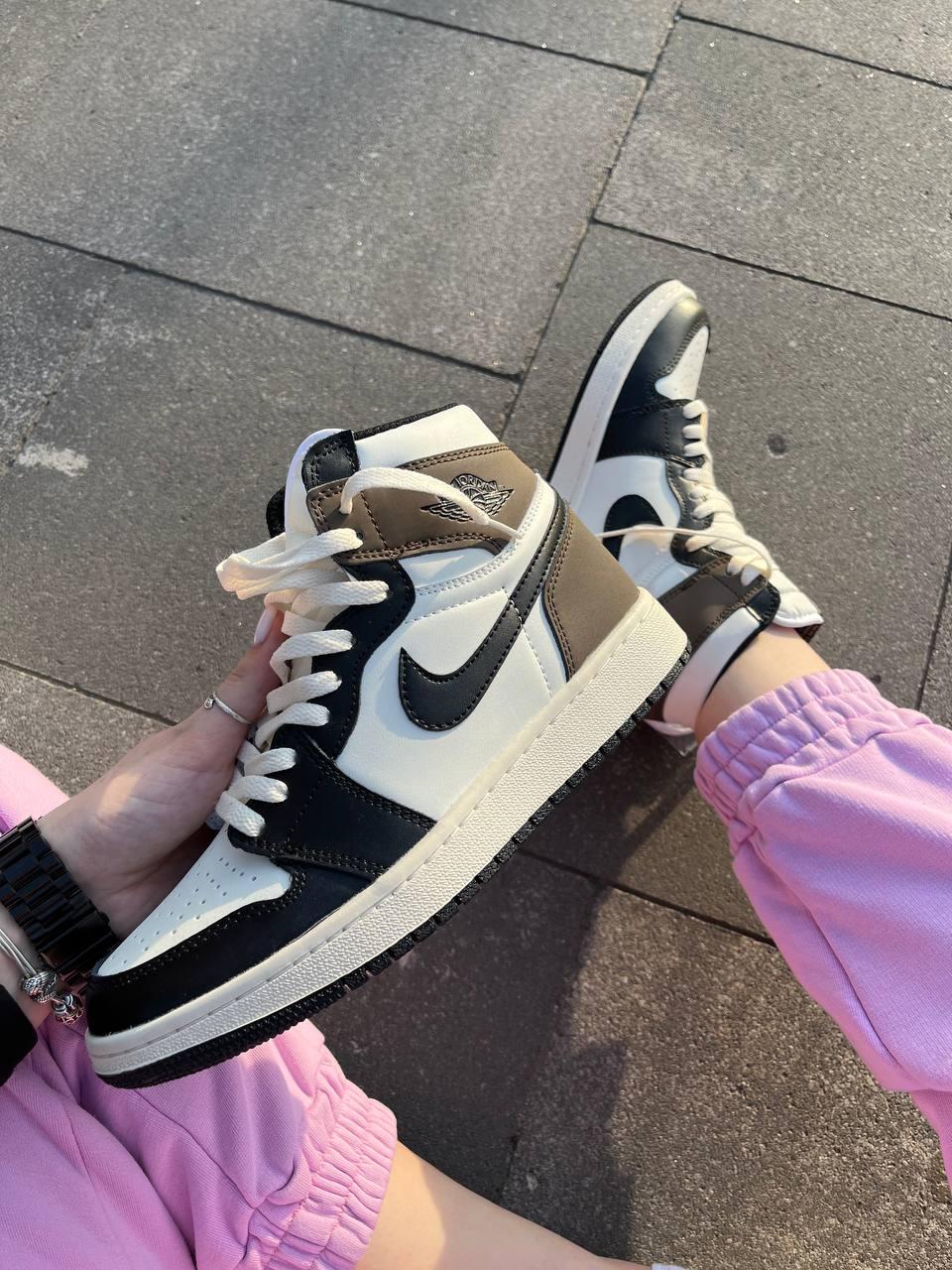 Nike Air Jordan 1 Retro Two Dark Mocha 3