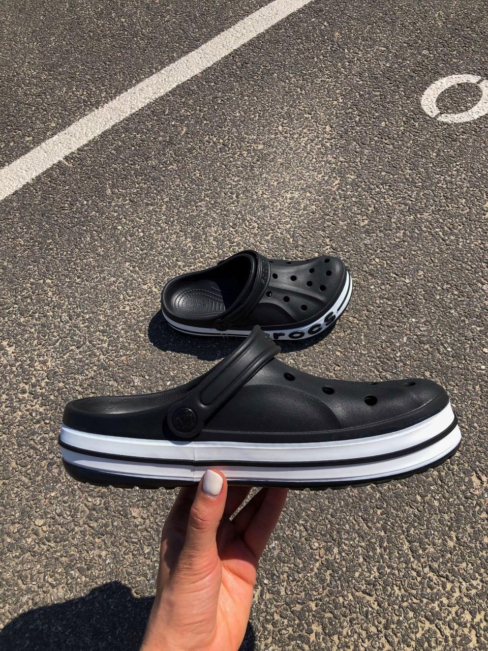 Crocs Black White