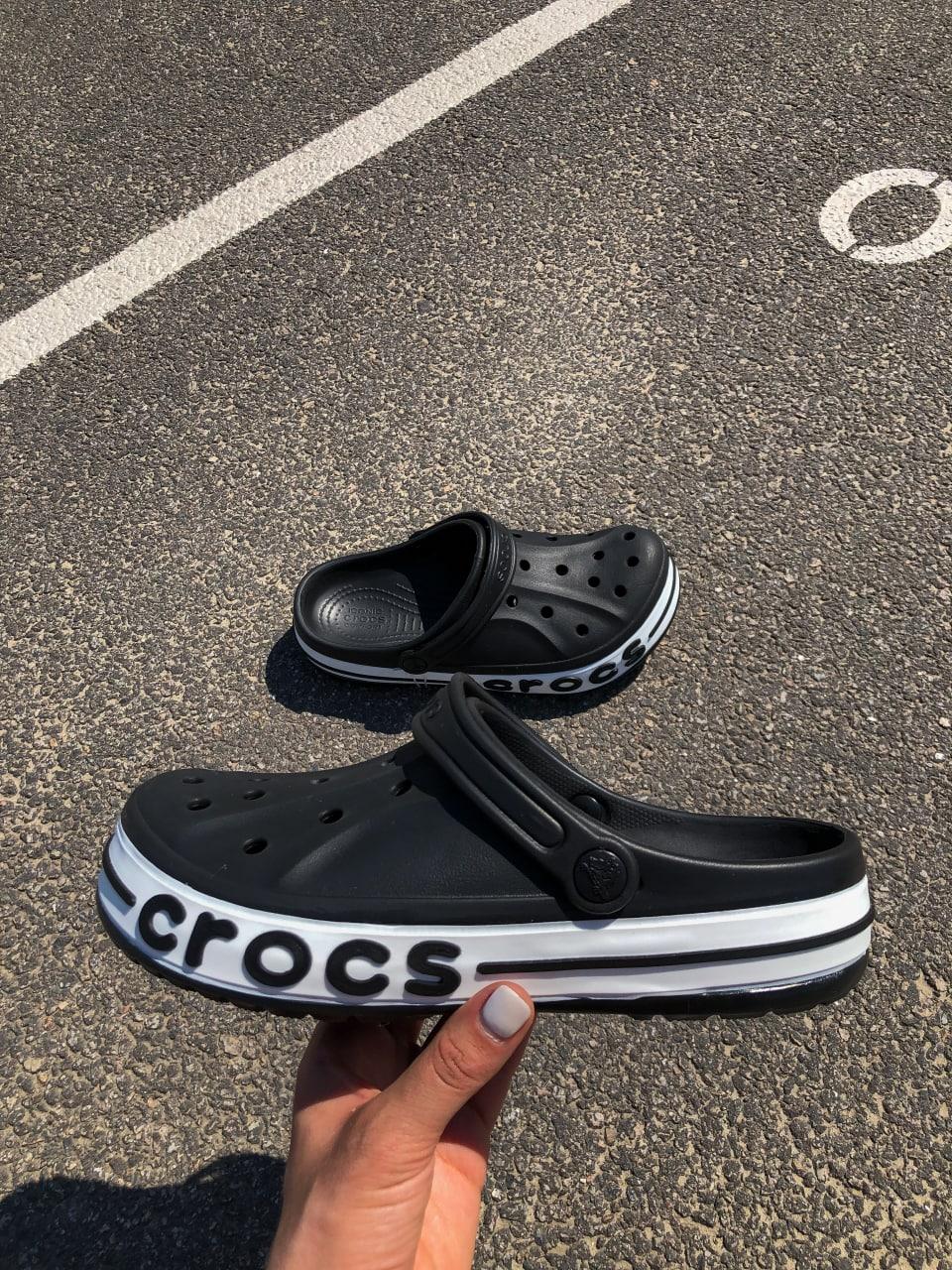 Crocs Black White
