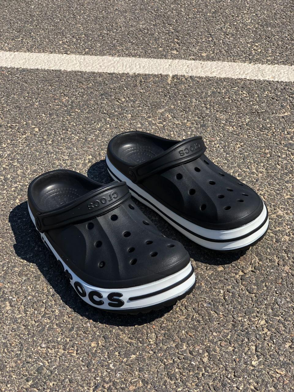 Crocs Black White