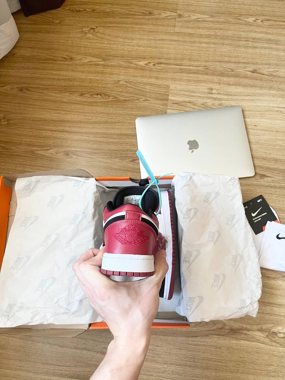 Nike Air Jordan Retro 1 Low White Black Red